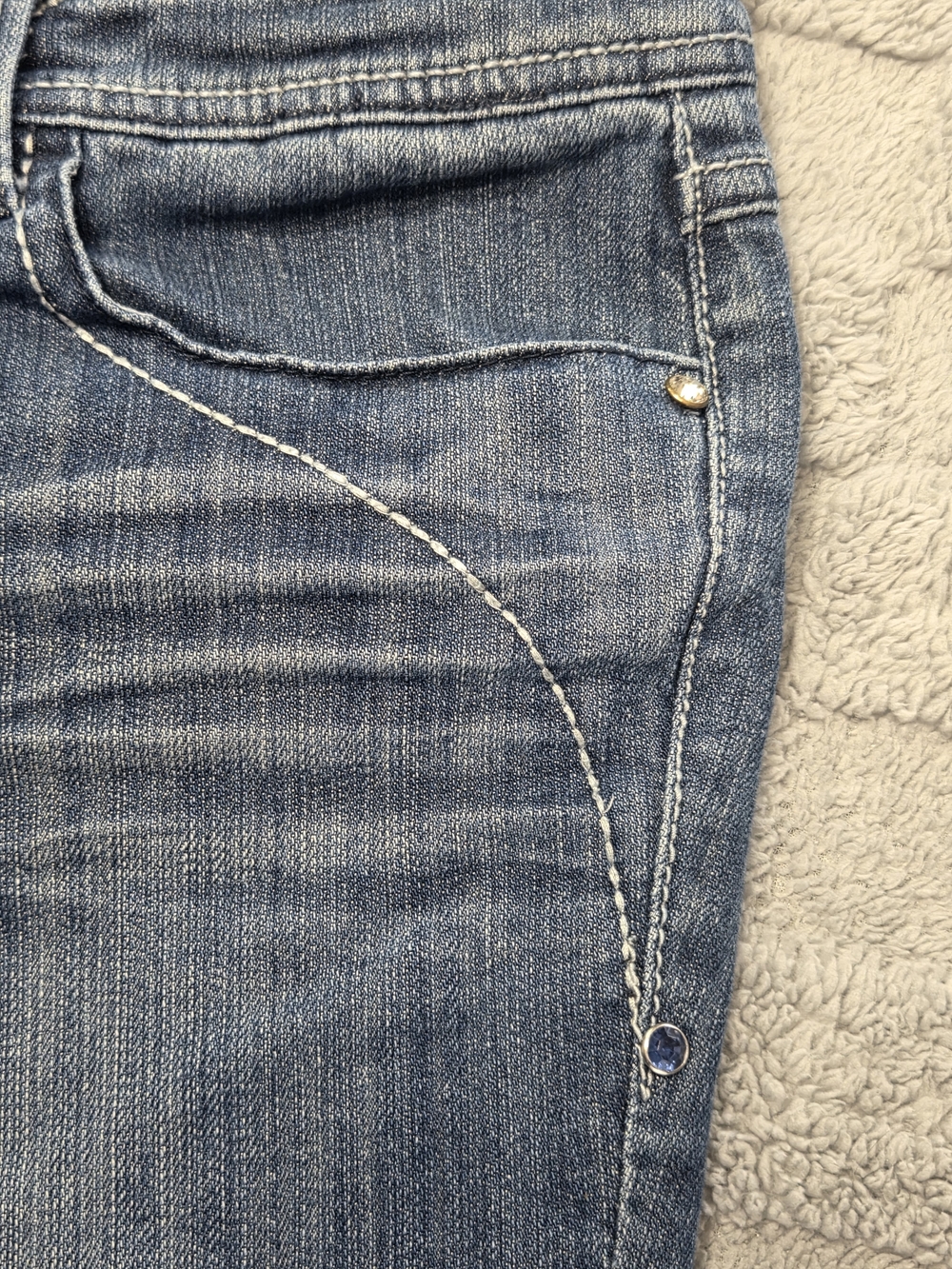 Seven7 Women's Blue Jeans Rhinestone Size 12 Boot Cut Medium Wash - Picture 9 of 14